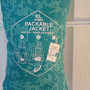 Ultra-light packable rain jacket
